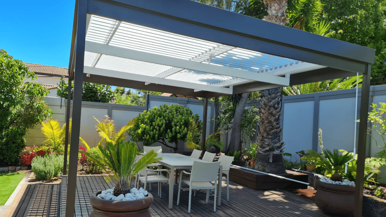 Adjustable aluminium awnings - louvre awnings - Cape Decking 7 (1)